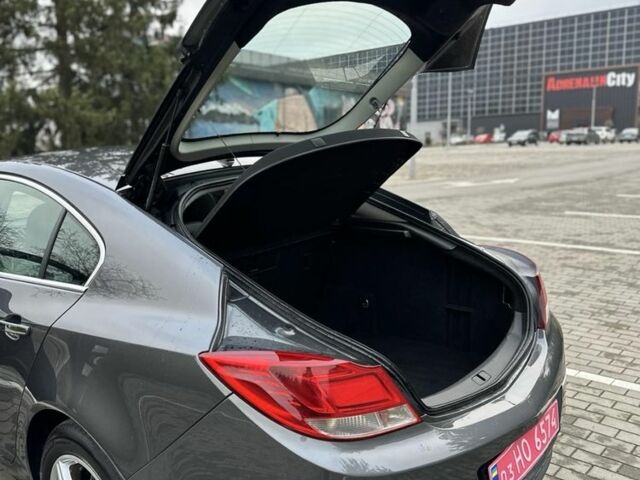 Сірий Опель Інсігнія, об'ємом двигуна 1.8 л та пробігом 234 тис. км за 7200 $, фото 9 на Automoto.ua