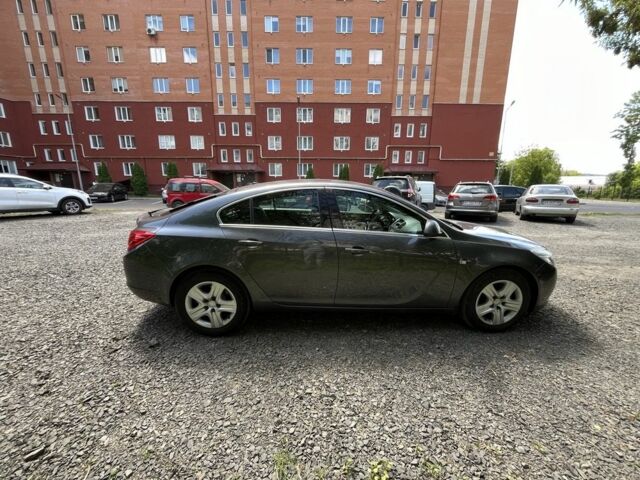 Сірий Опель Інсігнія, об'ємом двигуна 2 л та пробігом 238 тис. км за 8200 $, фото 3 на Automoto.ua