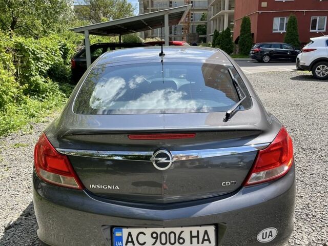 Сірий Опель Інсігнія, об'ємом двигуна 2 л та пробігом 238 тис. км за 8200 $, фото 1 на Automoto.ua