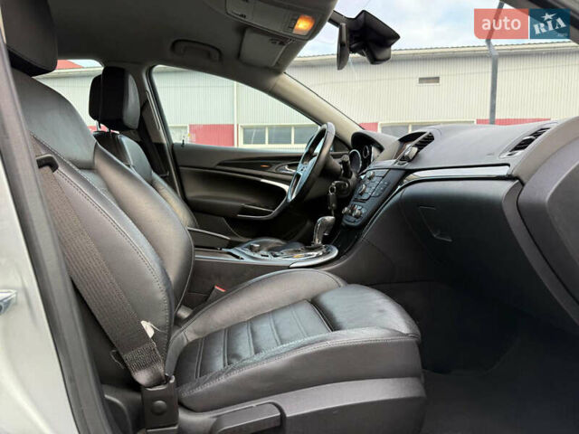 Сірий Опель Інсігнія, об'ємом двигуна 2 л та пробігом 219 тис. км за 7800 $, фото 42 на Automoto.ua