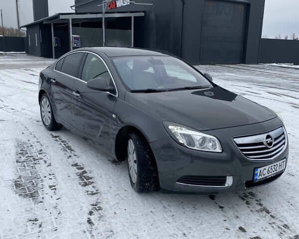 Сірий Опель Інсігнія, об'ємом двигуна 2 л та пробігом 196 тис. км за 7500 $, фото 2 на Automoto.ua