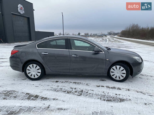 Сірий Опель Інсігнія, об'ємом двигуна 2 л та пробігом 196 тис. км за 7500 $, фото 7 на Automoto.ua