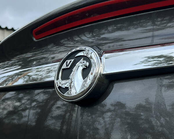 Сірий Опель Інсігнія, об'ємом двигуна 2.8 л та пробігом 180 тис. км за 6500 $, фото 9 на Automoto.ua