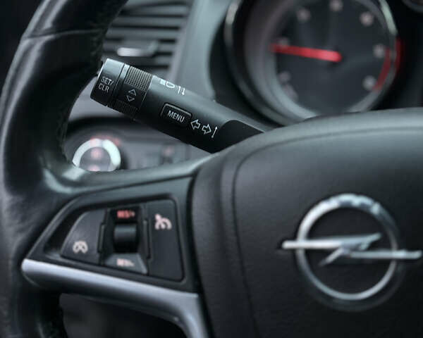 Сірий Опель Інсігнія, об'ємом двигуна 1.96 л та пробігом 265 тис. км за 7500 $, фото 30 на Automoto.ua