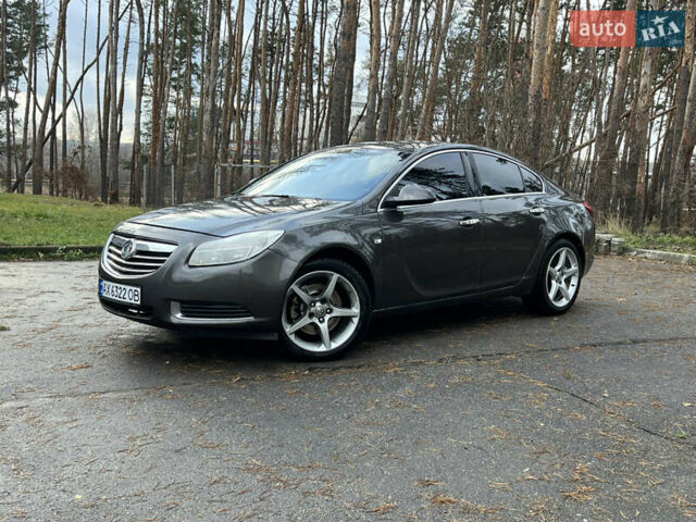 Сірий Опель Інсігнія, об'ємом двигуна 2.8 л та пробігом 180 тис. км за 6500 $, фото 1 на Automoto.ua