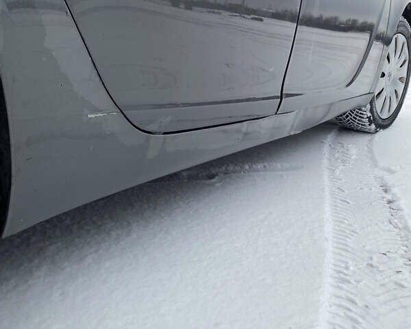 Сірий Опель Інсігнія, об'ємом двигуна 2 л та пробігом 196 тис. км за 7500 $, фото 9 на Automoto.ua