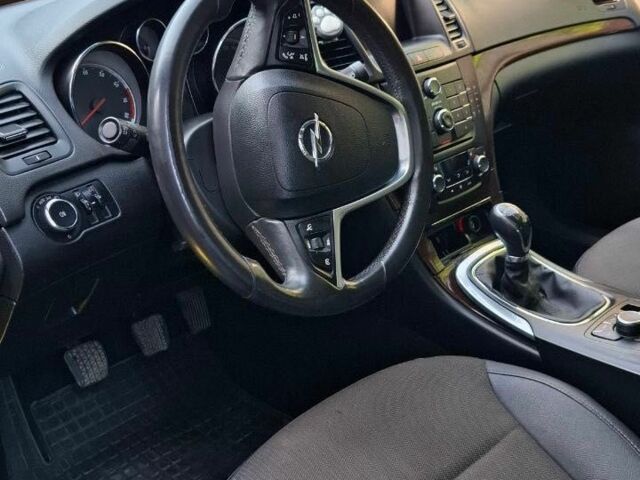 Сірий Опель Інсігнія, об'ємом двигуна 1.8 л та пробігом 349 тис. км за 5500 $, фото 4 на Automoto.ua