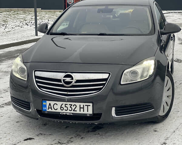 Сірий Опель Інсігнія, об'ємом двигуна 2 л та пробігом 196 тис. км за 7500 $, фото 1 на Automoto.ua
