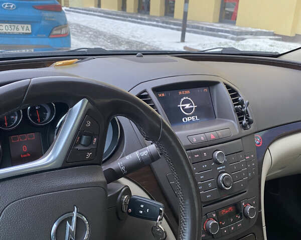 Сірий Опель Інсігнія, об'ємом двигуна 2 л та пробігом 196 тис. км за 7500 $, фото 10 на Automoto.ua