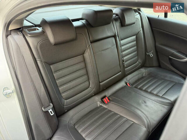 Сірий Опель Інсігнія, об'ємом двигуна 2 л та пробігом 219 тис. км за 7800 $, фото 44 на Automoto.ua