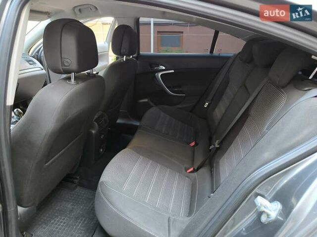 Серый Опель Инсигния, объемом двигателя 1.96 л и пробегом 250 тыс. км за 6000 $, фото 7 на Automoto.ua