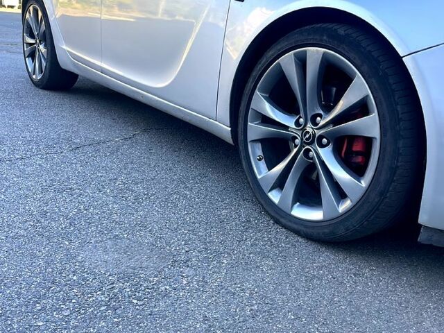 Сірий Опель Інсігнія, об'ємом двигуна 2 л та пробігом 350 тис. км за 7800 $, фото 5 на Automoto.ua