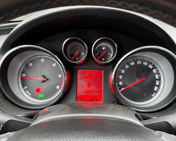 Серый Опель Инсигния, объемом двигателя 1.96 л и пробегом 277 тыс. км за 6500 $, фото 16 на Automoto.ua