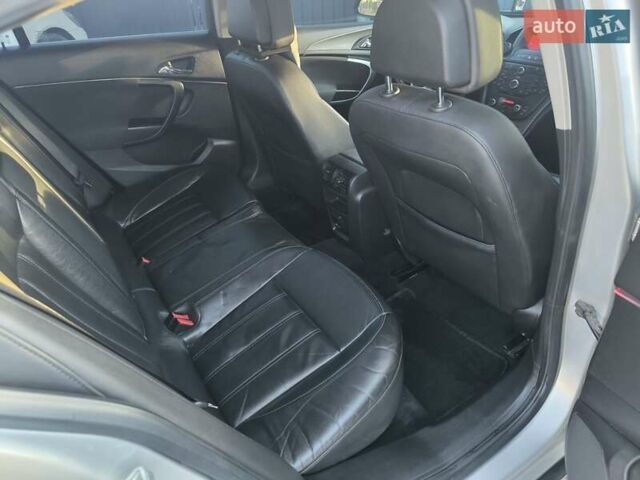 Серый Опель Инсигния, объемом двигателя 1.96 л и пробегом 350 тыс. км за 6300 $, фото 10 на Automoto.ua