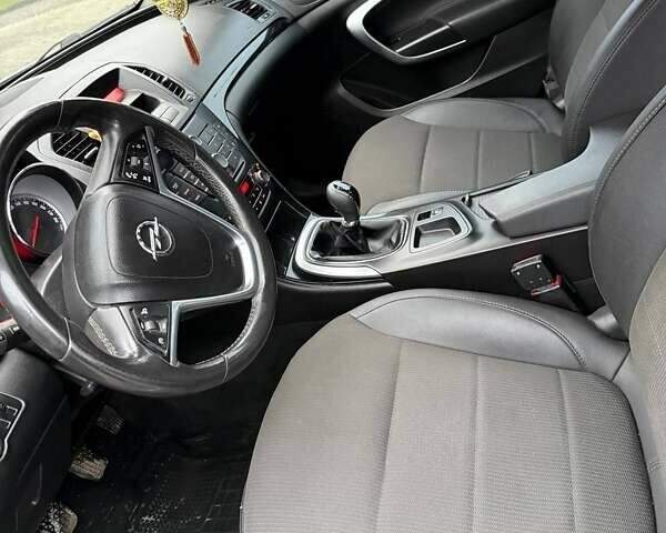 Серый Опель Инсигния, объемом двигателя 1.96 л и пробегом 277 тыс. км за 6500 $, фото 27 на Automoto.ua