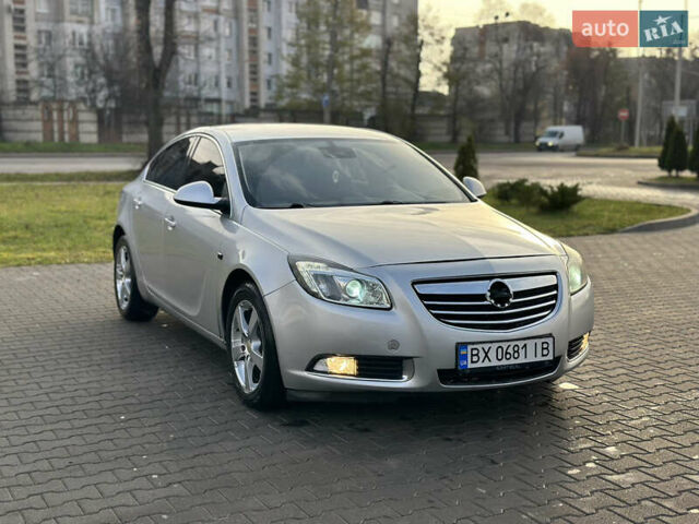 Серый Опель Инсигния, объемом двигателя 1.96 л и пробегом 296 тыс. км за 4750 $, фото 6 на Automoto.ua
