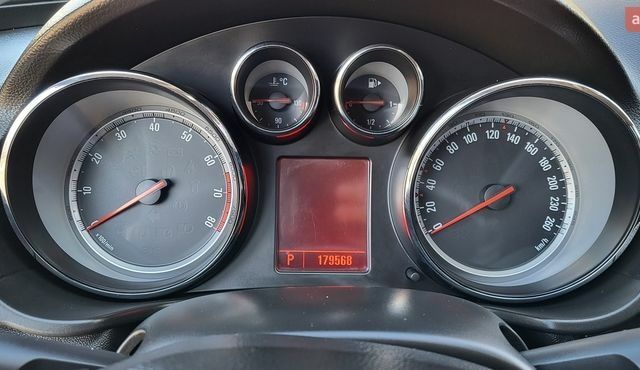 Серый Опель Инсигния, объемом двигателя 2 л и пробегом 179 тыс. км за 8800 $, фото 11 на Automoto.ua