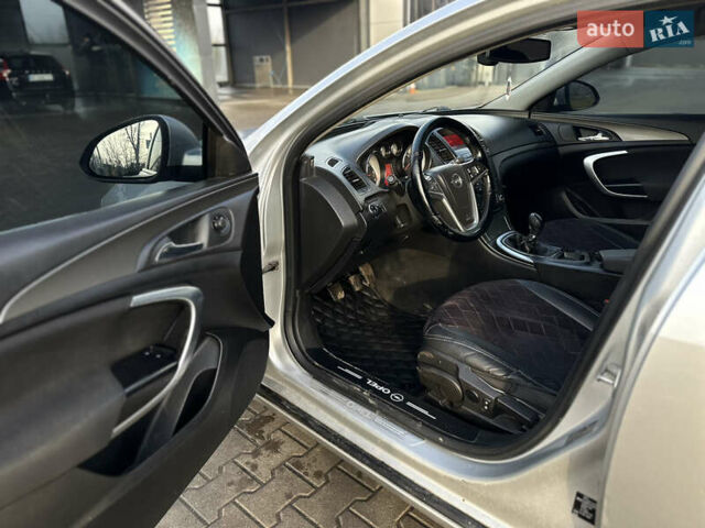 Серый Опель Инсигния, объемом двигателя 1.96 л и пробегом 296 тыс. км за 4750 $, фото 13 на Automoto.ua