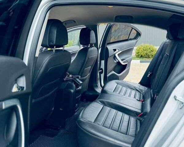 Опель Інсігнія 2009 у Чорткові на Automoto.ua Сірий Опель Інсігнія, об'ємом двигуна 2 л та пробігом 200 тис. км за 8800 $, фото 18 на Automoto.ua