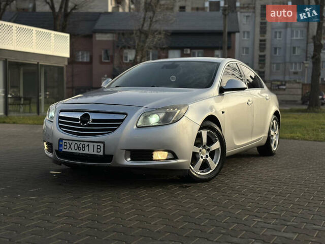 Серый Опель Инсигния, объемом двигателя 1.96 л и пробегом 296 тыс. км за 4750 $, фото 1 на Automoto.ua