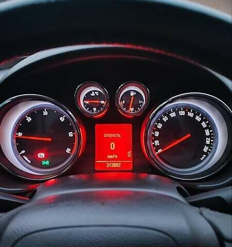 Серый Опель Инсигния, объемом двигателя 1.96 л и пробегом 313 тыс. км за 6700 $, фото 53 на Automoto.ua