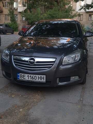 Серый Опель Инсигния, объемом двигателя 2 л и пробегом 221 тыс. км за 7700 $, фото 16 на Automoto.ua