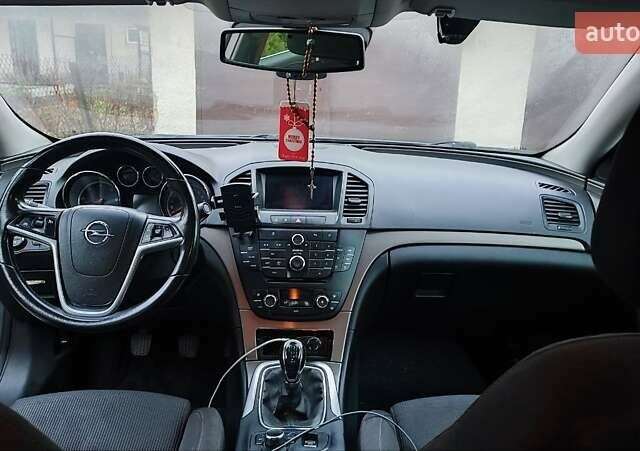 Серый Опель Инсигния, объемом двигателя 1.96 л и пробегом 313 тыс. км за 6700 $, фото 39 на Automoto.ua