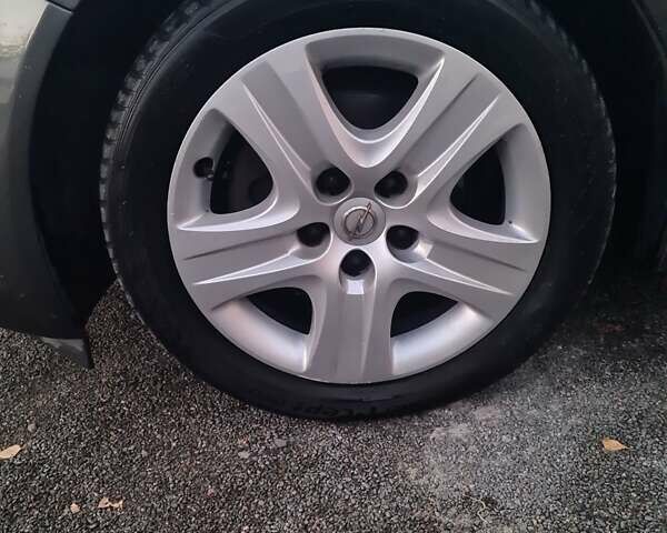 Сірий Опель Інсігнія, об'ємом двигуна 1.8 л та пробігом 245 тис. км за 5999 $, фото 21 на Automoto.ua