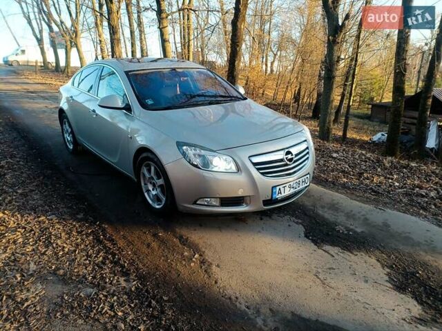 Серый Опель Инсигния, объемом двигателя 2 л и пробегом 234 тыс. км за 6800 $, фото 2 на Automoto.ua