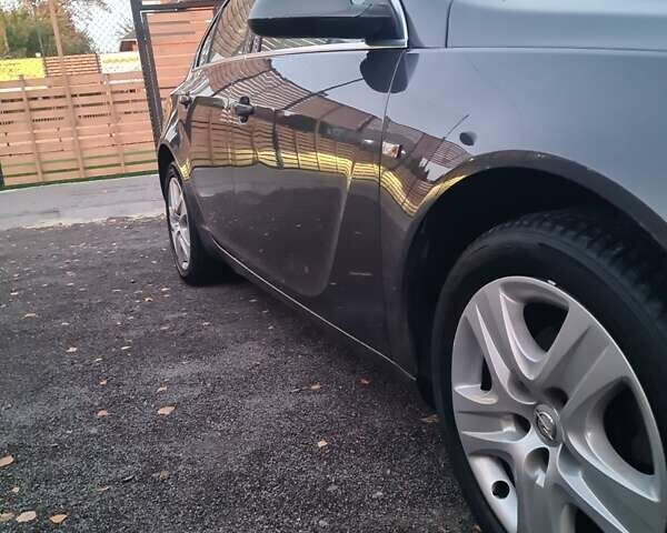 Серый Опель Инсигния, объемом двигателя 0 л и пробегом 245 тыс. км за 6950 $, фото 2 на Automoto.ua