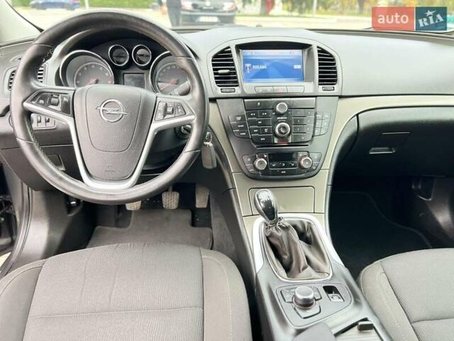Опель Інсігнія 2009 у Ківерці на Automoto.ua Сірий Опель Інсігнія, об'ємом двигуна 1.6 л та пробігом 214 тис. км за 6700 $, фото 2 на Automoto.ua