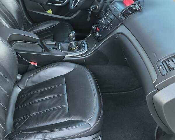 Серый Опель Инсигния, объемом двигателя 1.96 л и пробегом 350 тыс. км за 6300 $, фото 11 на Automoto.ua