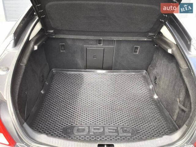 Опель Инсигния 2010 в Хмельницком на Automoto.ua Серый Опель Инсигния, объемом двигателя 1.96 л и пробегом 281 тыс. км за 6900 $, фото 8 на Automoto.ua