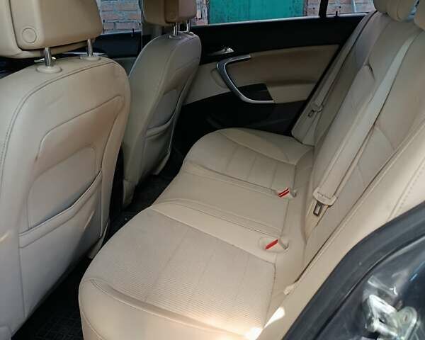 Сірий Опель Інсігнія, об'ємом двигуна 1.96 л та пробігом 175 тис. км за 8000 $, фото 16 на Automoto.ua