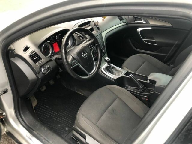 Серый Опель Инсигния, объемом двигателя 1.8 л и пробегом 317 тыс. км за 3600 $, фото 5 на Automoto.ua