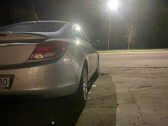 Серый Опель Инсигния, объемом двигателя 2 л и пробегом 22 тыс. км за 11800 $, фото 4 на Automoto.ua