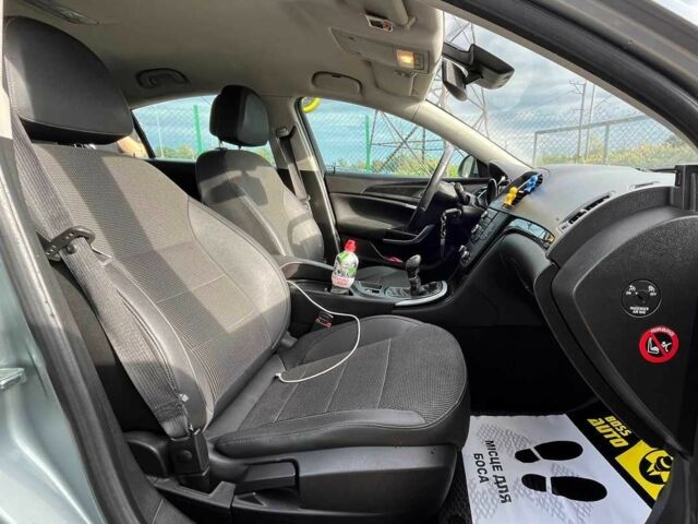 Серый Опель Инсигния, объемом двигателя 2 л и пробегом 217 тыс. км за 7900 $, фото 18 на Automoto.ua