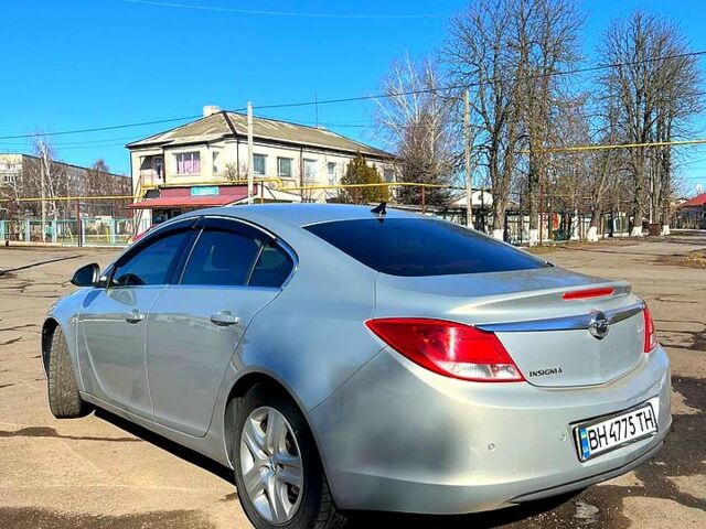 Сірий Опель Інсігнія, об'ємом двигуна 1.6 л та пробігом 181 тис. км за 10500 $, фото 7 на Automoto.ua