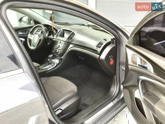 Опель Инсигния 2010 в Хмельницком на Automoto.ua Серый Опель Инсигния, объемом двигателя 1.96 л и пробегом 281 тыс. км за 6900 $, фото 5 на Automoto.ua