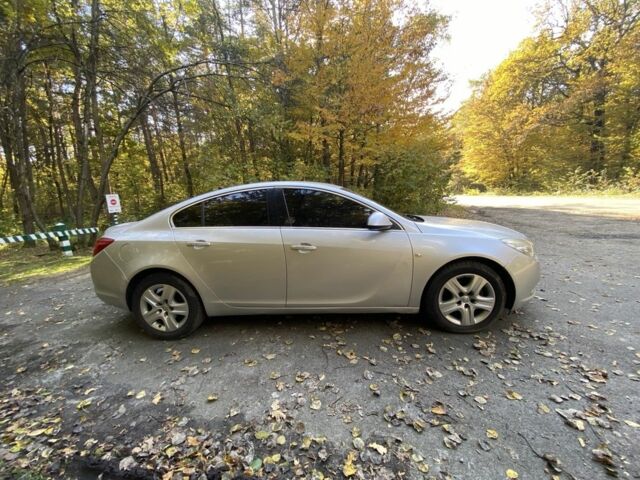 Серый Опель Инсигния, объемом двигателя 2 л и пробегом 280 тыс. км за 6500 $, фото 3 на Automoto.ua