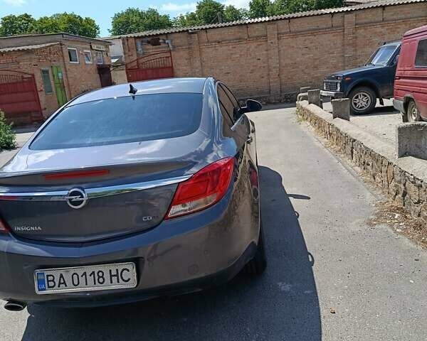 Сірий Опель Інсігнія, об'ємом двигуна 1.96 л та пробігом 175 тис. км за 8000 $, фото 7 на Automoto.ua