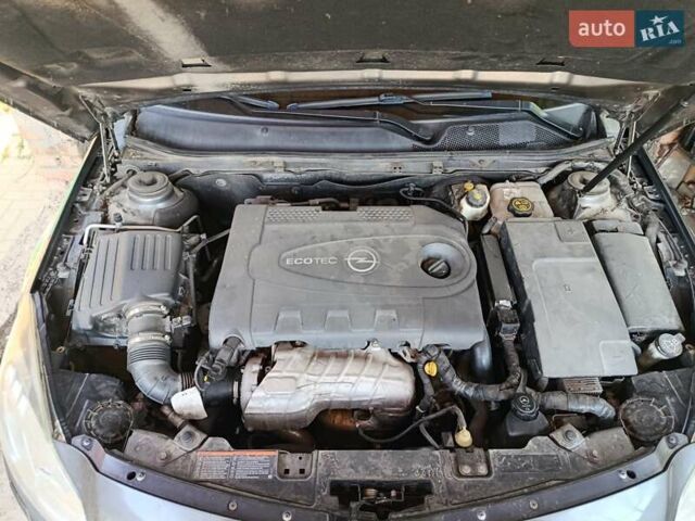 Сірий Опель Інсігнія, об'ємом двигуна 1.96 л та пробігом 175 тис. км за 8000 $, фото 19 на Automoto.ua