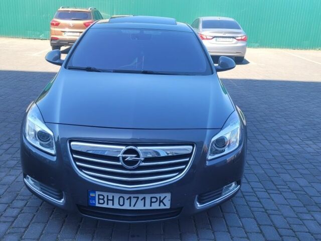 Серый Опель Инсигния, объемом двигателя 2 л и пробегом 250 тыс. км за 7500 $, фото 2 на Automoto.ua