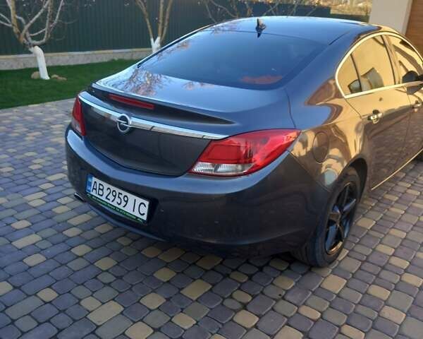 Сірий Опель Інсігнія, об'ємом двигуна 1.96 л та пробігом 280 тис. км за 8500 $, фото 2 на Automoto.ua