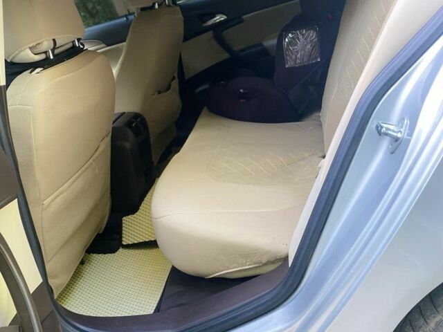 Серый Опель Инсигния, объемом двигателя 2 л и пробегом 280 тыс. км за 6500 $, фото 9 на Automoto.ua