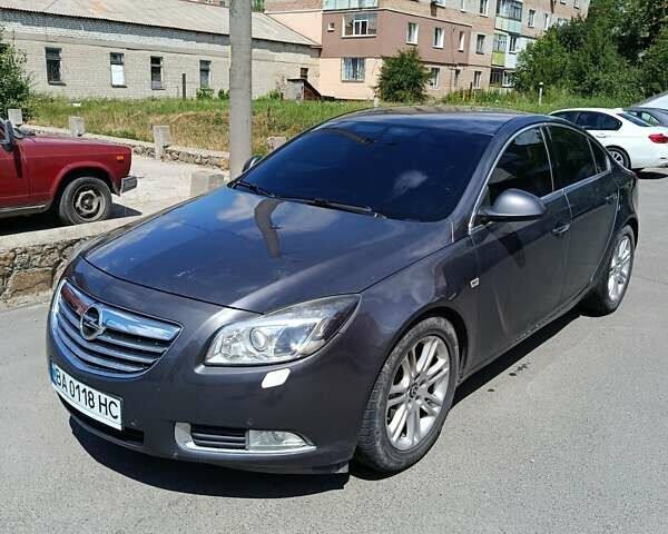 Сірий Опель Інсігнія, об'ємом двигуна 1.96 л та пробігом 175 тис. км за 8000 $, фото 3 на Automoto.ua