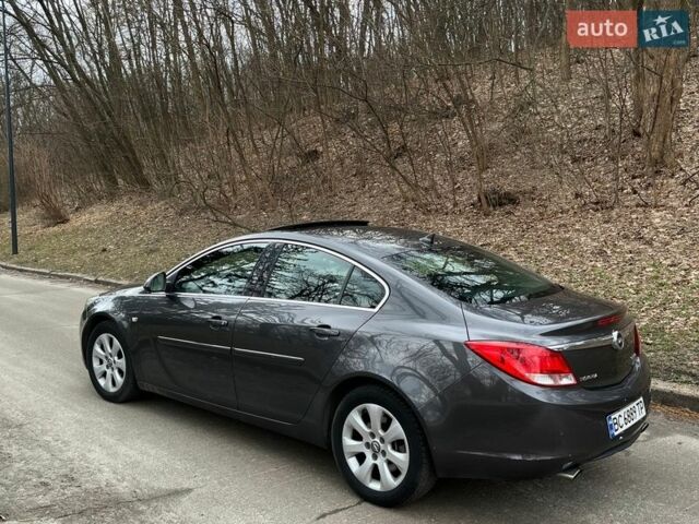 Серый Опель Инсигния, объемом двигателя 1.6 л и пробегом 260 тыс. км за 7100 $, фото 3 на Automoto.ua