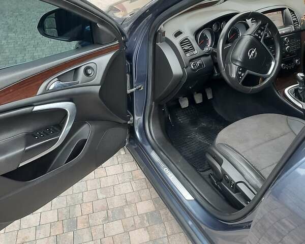 Сірий Опель Інсігнія, об'ємом двигуна 2 л та пробігом 192 тис. км за 9000 $, фото 4 на Automoto.ua