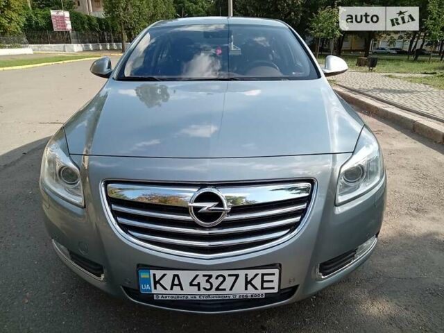 Сірий Опель Інсігнія, об'ємом двигуна 2 л та пробігом 120 тис. км за 8400 $, фото 1 на Automoto.ua