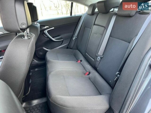 Серый Опель Инсигния, объемом двигателя 2 л и пробегом 90 тыс. км за 10400 $, фото 11 на Automoto.ua